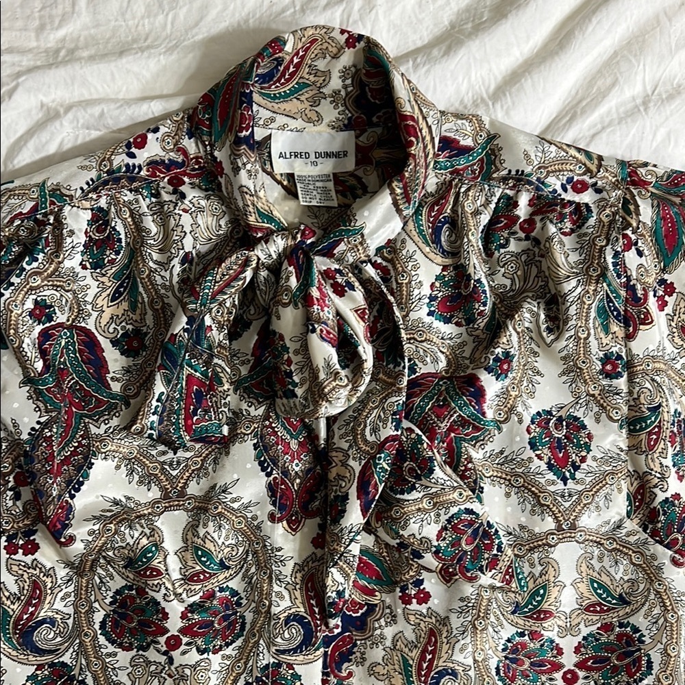 Alfred Dunner Red and Green Paisley Neck Tie Button Down Shirt - Picture 5 of 6